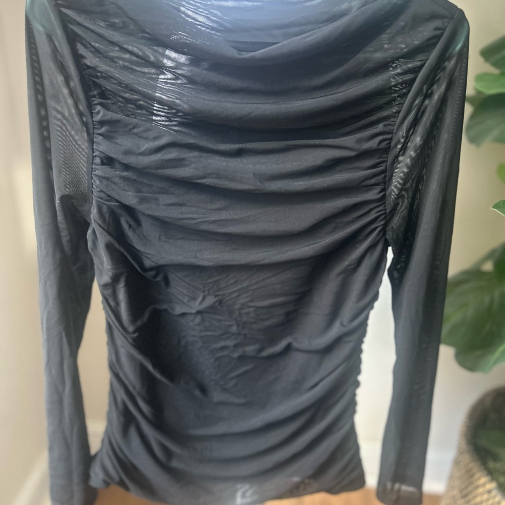 Elegant Black Long Sleeve Women's Top - Picture 6 of 16